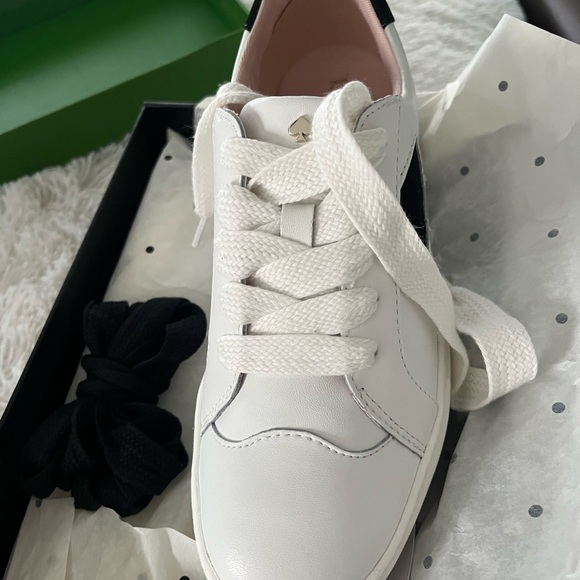 🎊SOLD🎉 Kate Spade Sneakers - Picture 5 of 11